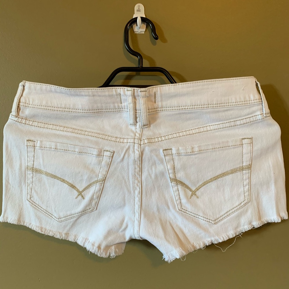 Shorts - Picture 2 of 3